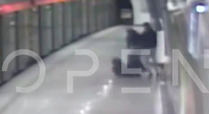 Βίντεο-σοκ με τον ξυλοδαρμό του σταθμάρχη του Μετρό