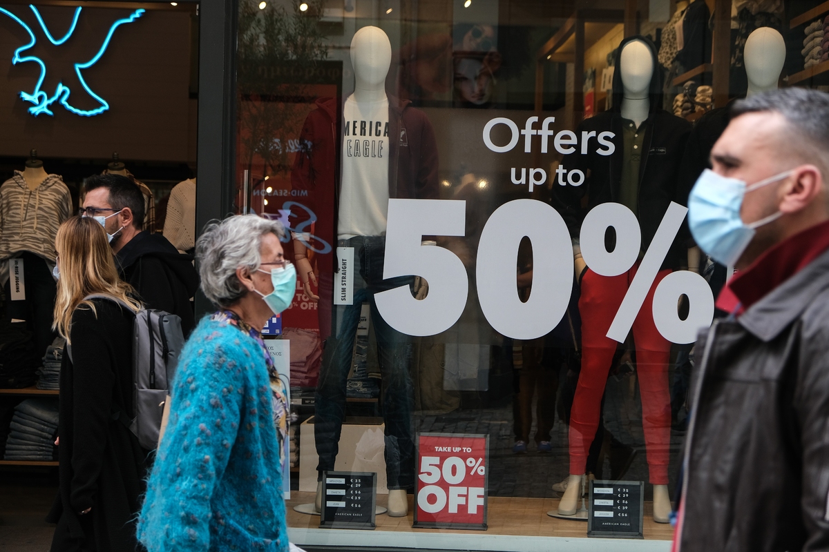 Αγορές με ραντεβού για ρούχα, παπούτσια, κοσμήματα – με click away τα υπόλοιπα