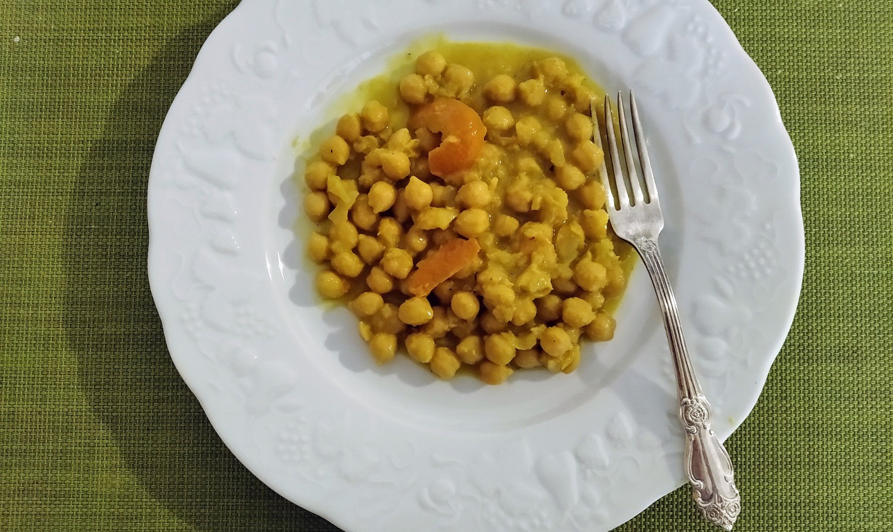 Ρεβίθια με πορτοκάλι