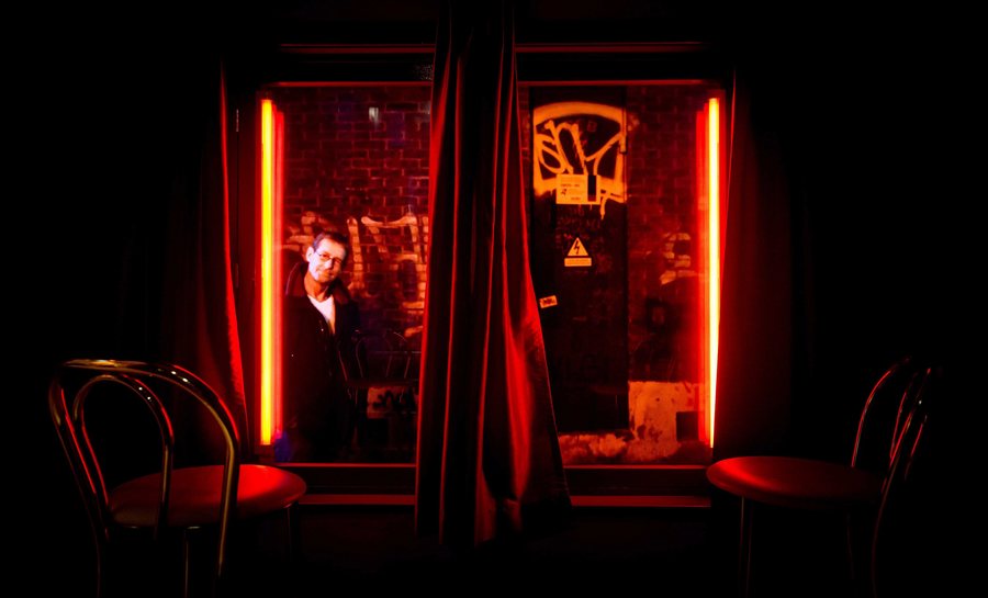 Το Αμστερνταμ θέλει να «εξορίσει» τη γειτονιά με τα κόκκινα φώτα