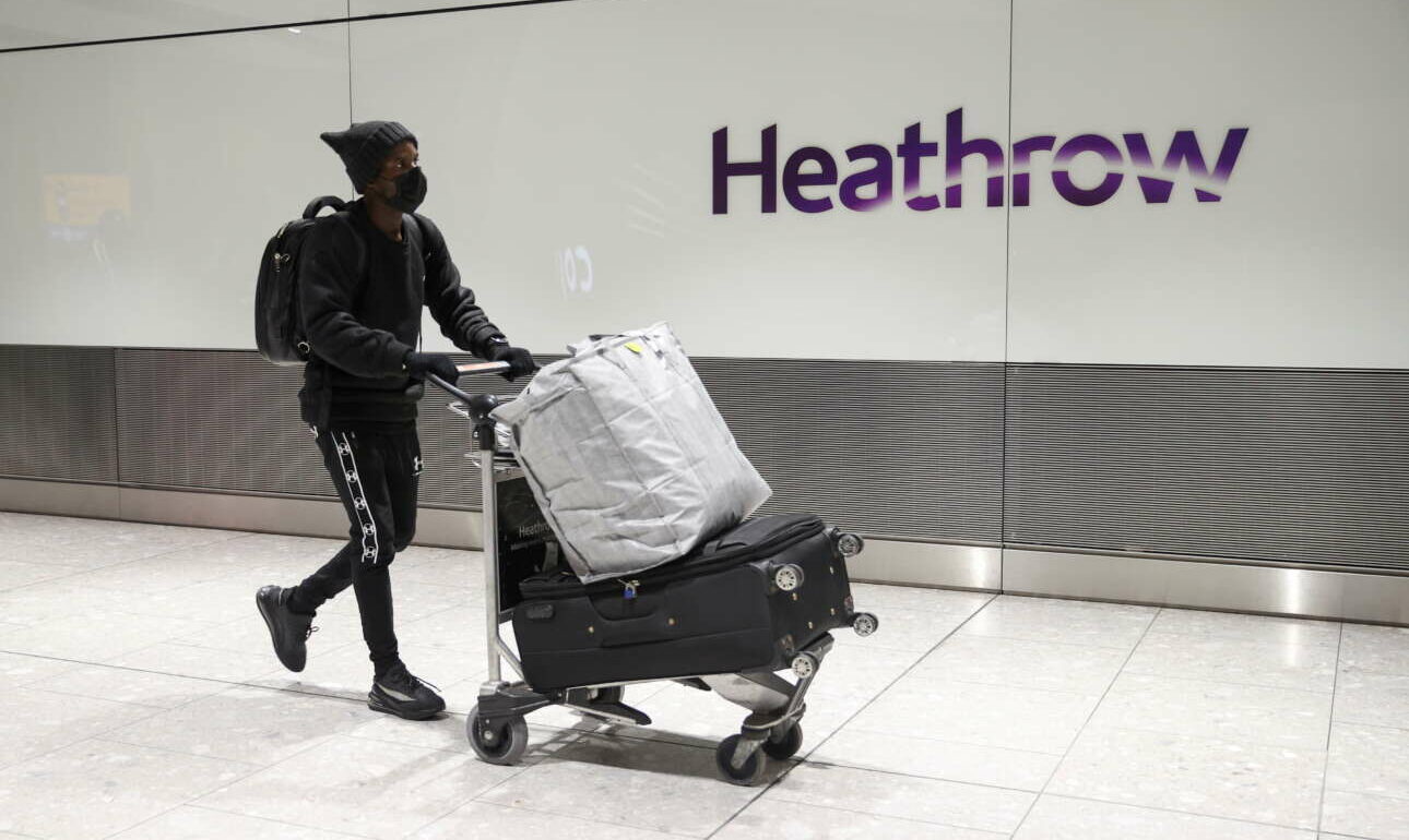 Οι Βρετανοί σπεύδουν να κλείσουν διακοπές – και προτιμούν Ελλάδα