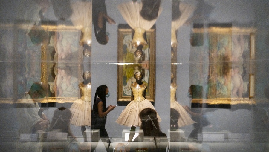 Ξεπουλάει αριστουργήματα το θρυλικό Met