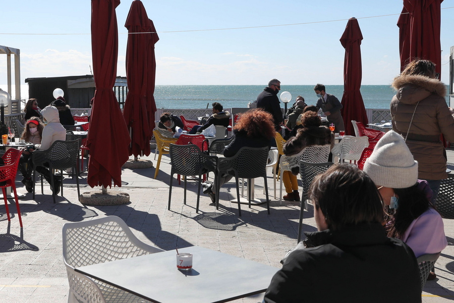 Ιταλία: Σήμα κινδύνου για αύξηση των κρουσμάτων!