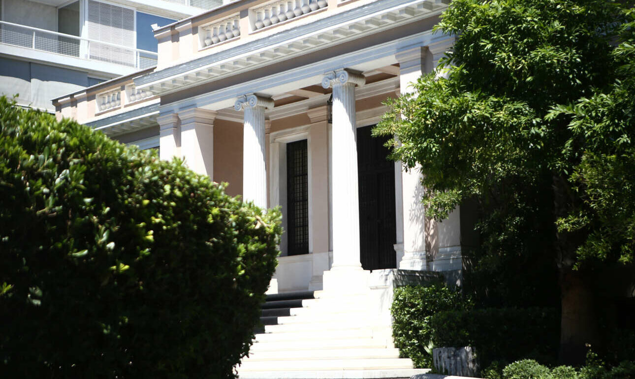 Μαξίμου: Χυδαίο το ότι ο κ. Τσίπρας δίνει σε όσα αποκαλύπτονται κομματικό χρώμα