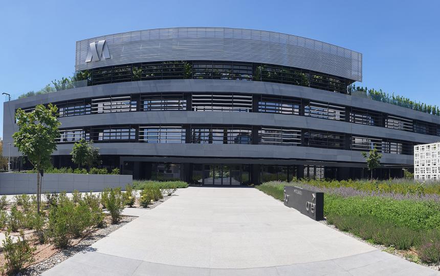 MYTILINEOS: «Πράσινο» mega deal με φωτοβολταϊκά πάρκα 1,48 GW