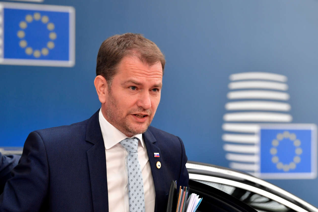 To Sputnik V… υποβίβασε τον πρωθυπουργό της Σλοβακίας σε υπουργό Οικονομικών