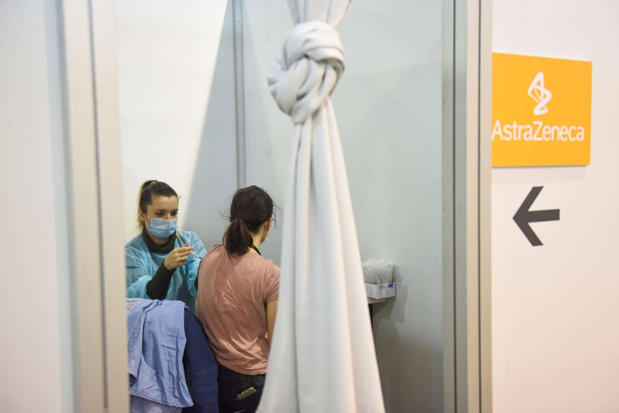 Εμβόλιο AstraZeneca: Τι  δεν κάνουν καλά στην Κομισιόν