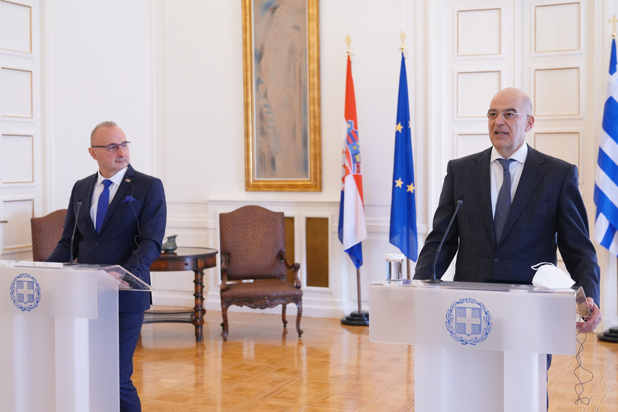 Δένδιας προς ΕΕ: Να προβλέπεται (και) η λήψη περιοριστικών μέτρων για την Τουρκία