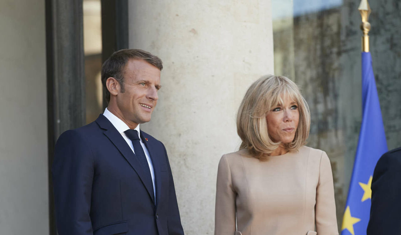 Στην Αθήνα για τα 200 χρόνια από την Επανάσταση του 1821 το ζεύγος Μακρόν