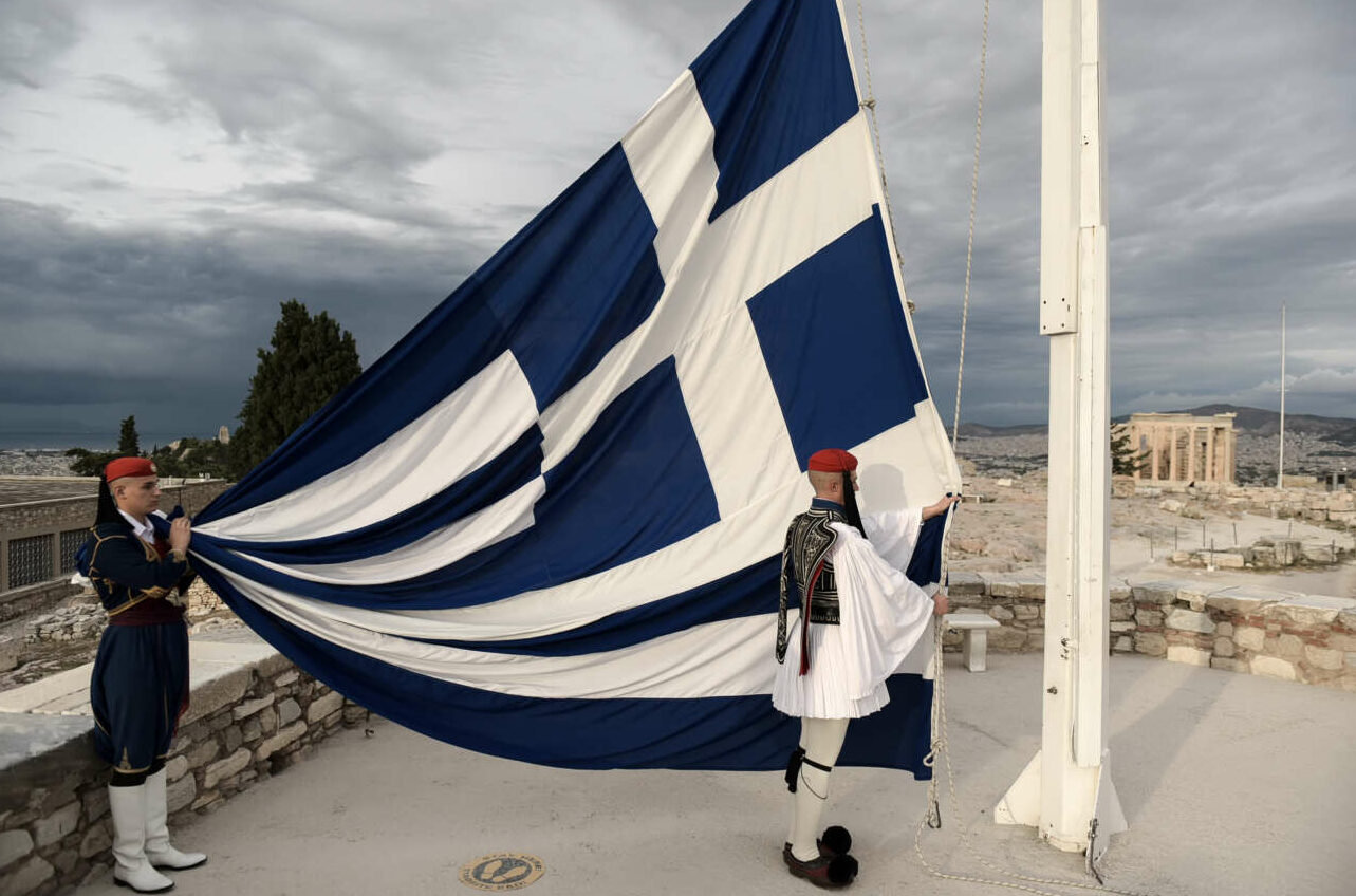 Στην ανάκρουση του Εθνικού Υμνου στην Ακρόπολη την 25η Μαρτίου ο Πρωθυπουργός