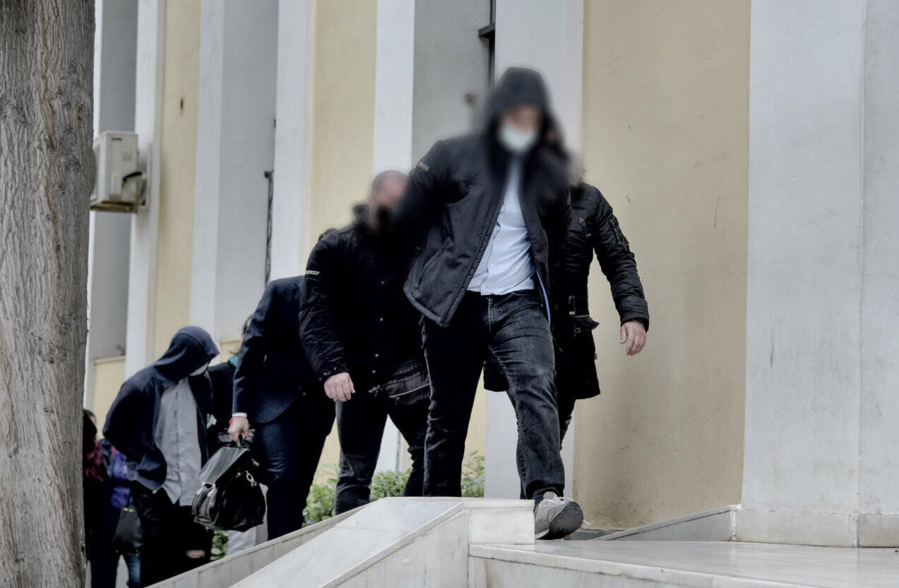 O Χρυσοχοΐδης διαψεύδει το πρωτοσέλιδο της «Εφ.Συν» περί «βασανιστηρίων στη ΓΑΔΑ»