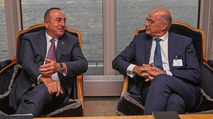 Η συγκυρία του τετ α τετ Δένδια – Τσαβούσογλου και ο «καταλύτης» Μπάιντεν