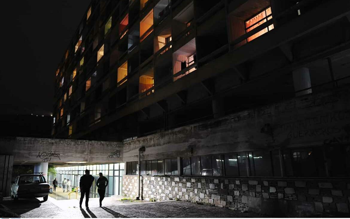 Αντιεξουσιαστές έκαναν εξακρίβωση στοιχείων για αστυνομικούς σε διερχόμενα ΙΧ στην Ούλοφ Πάλμε!