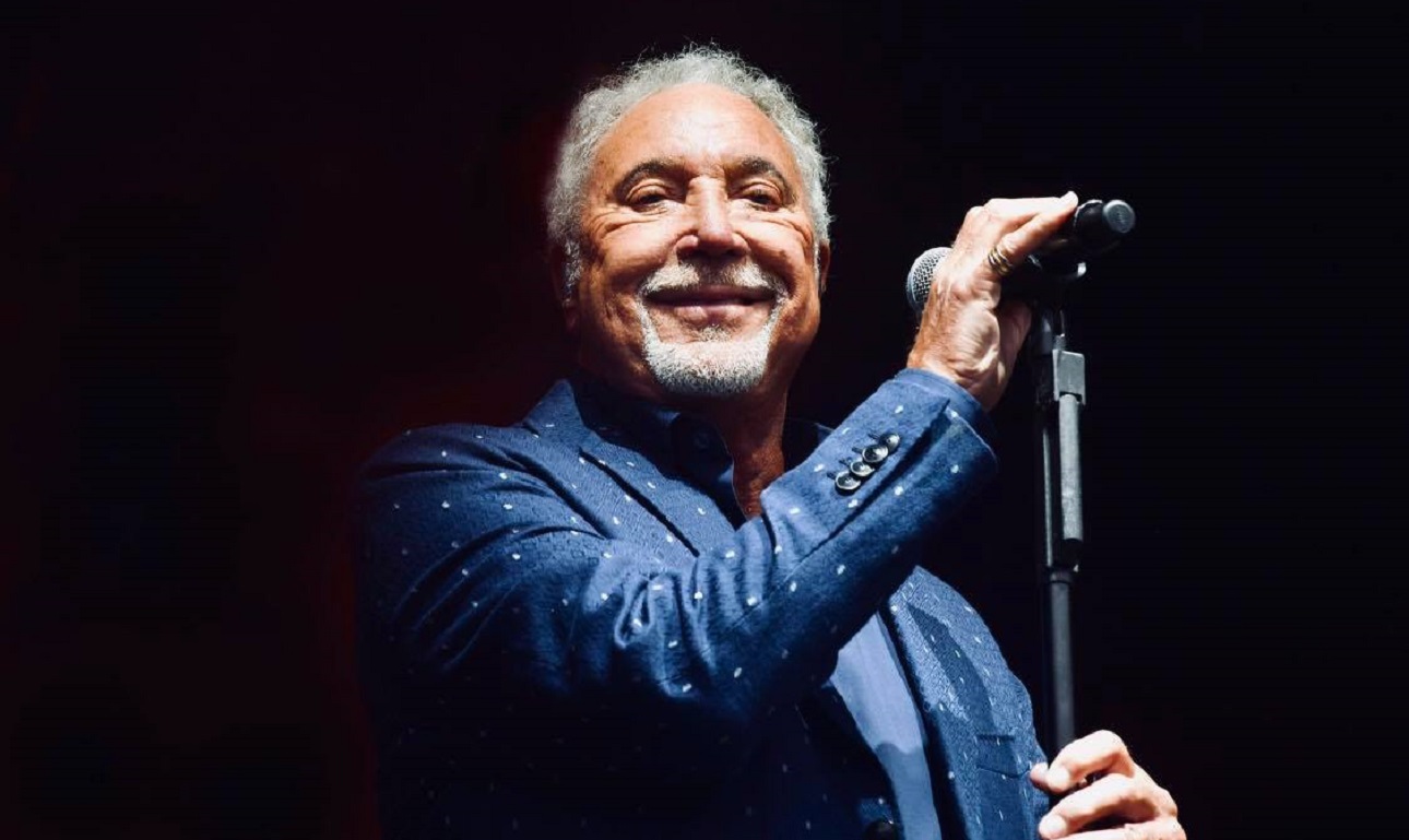 Τομ Τζόουνς: «Μου είπαν ότι είμαι πολύ macho»…