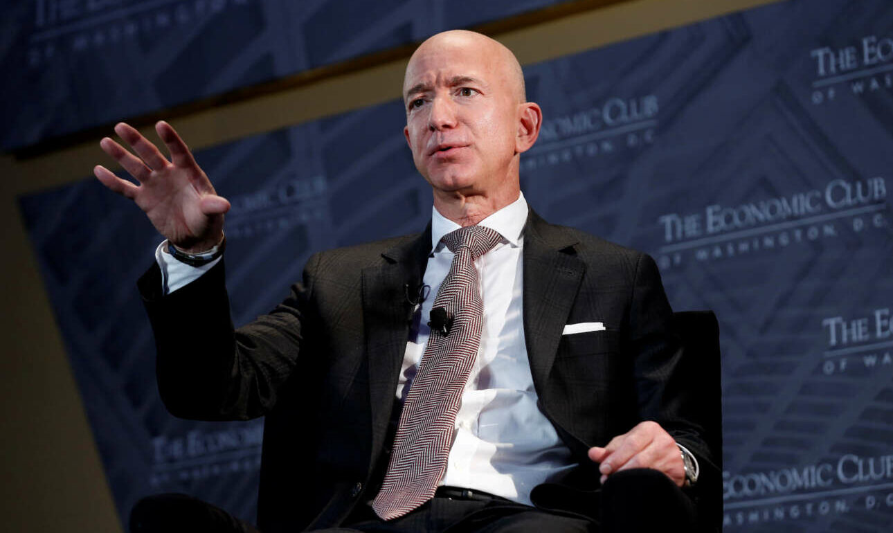 Εκπληξη! Ο Τζεφ Μπέζος λέει «ναι» σε αύξηση των φόρων για τις επιχειρήσεις