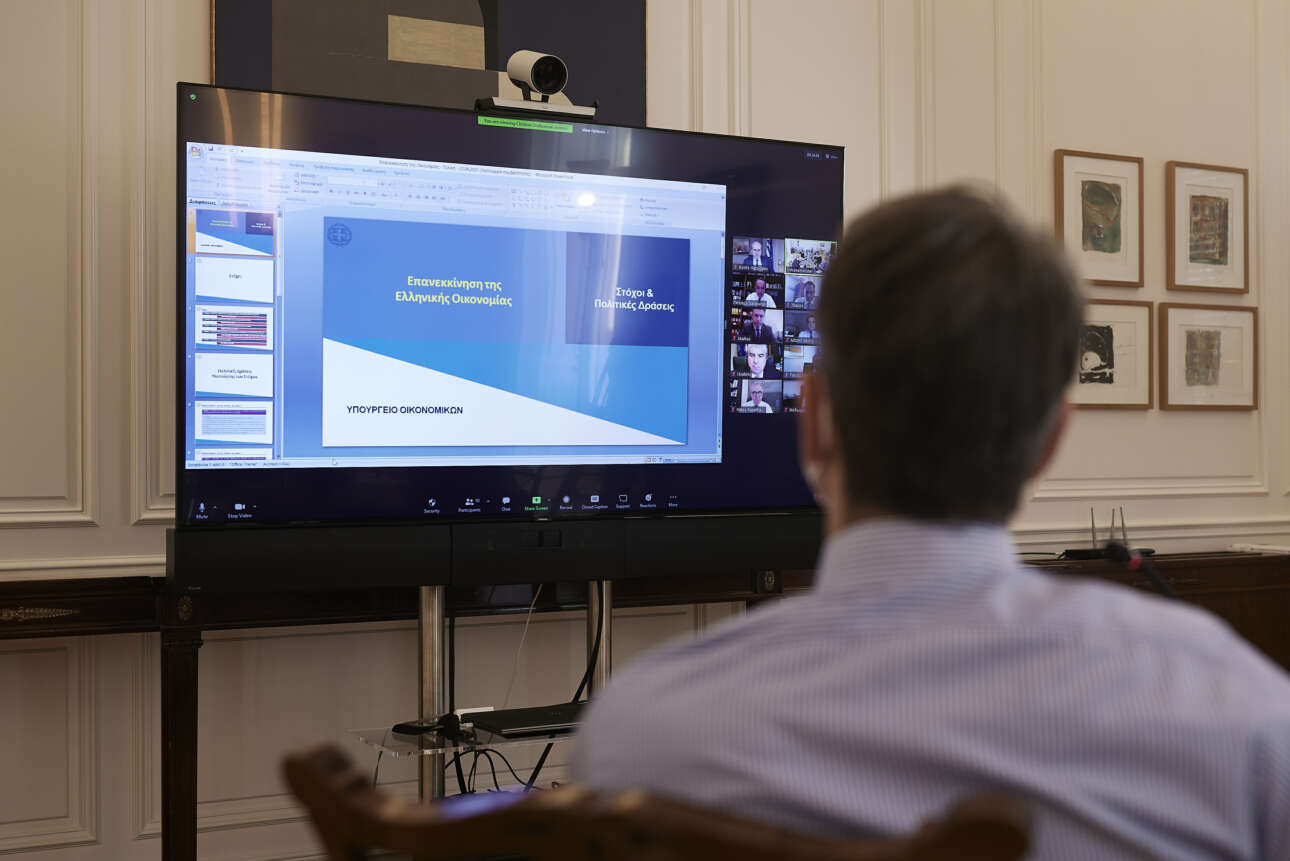 Πολιτική: Και τώρα, restart, με το βάρος στην οικονομία