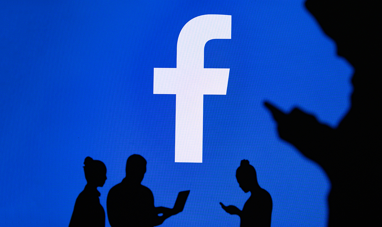 Η Ευρώπη ετοιμάζεται να κυνηγήσει το Facebook