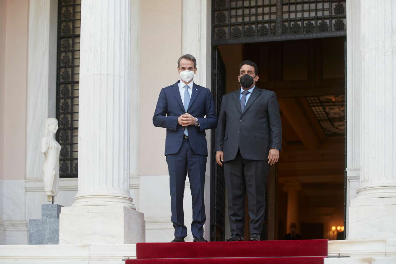 Συμφωνία Μητσοτάκη – Μένφι: Επανεκκινούν οι συνομιλίες Ελλάδας – Λιβύης για τις θαλάσσιες ζώνες