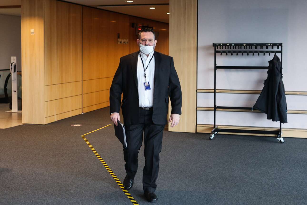 Πώς η «ερυθρά αγγελία» οδήγησε στη σύλληψη του Λαγού στις Βρυξέλλες