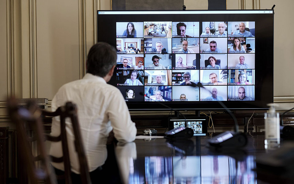 Ψηφίστηκε τροπολογία για το ακαταδίωκτο των μελών της Επιτροπής Εμπειρογνωμόνων