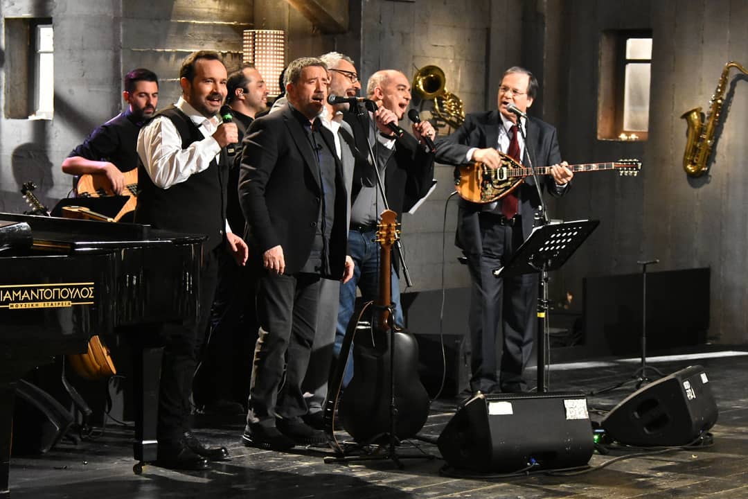 Τίτλοι τέλους για το «Στην υγειά μας ρε παιδιά» – η ανάρτηση του Σπύρου Παπαδόπουλου