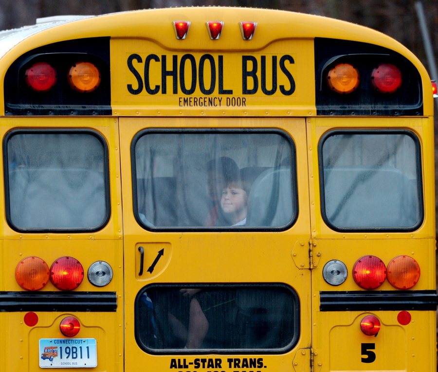 Προς επίδοξους απαγωγείς: Ενα σχολικό λεωφορείο γεμάτο παιδιά δεν είναι εύκολος στόχος