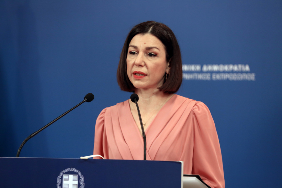 Πελώνη: Ο Πρωθυπουργός δεν μετέτρεψε σε «θαλάσσιο ταξί» τα ελικόπτερα του στρατού