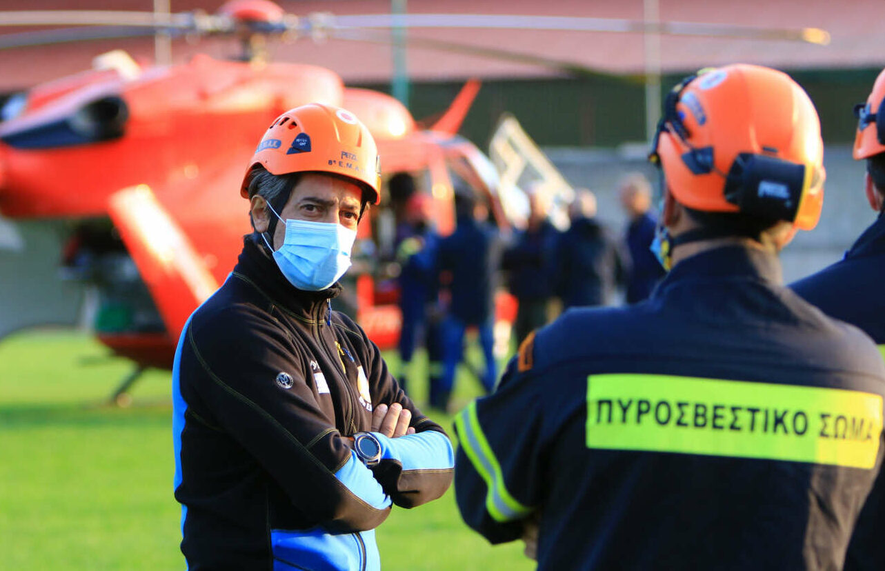 Εξαδάκτυλος: Το εμβόλιο για τον κορονοϊό έπρεπε ευθύς εξαρχής να είναι υποχρεωτικό