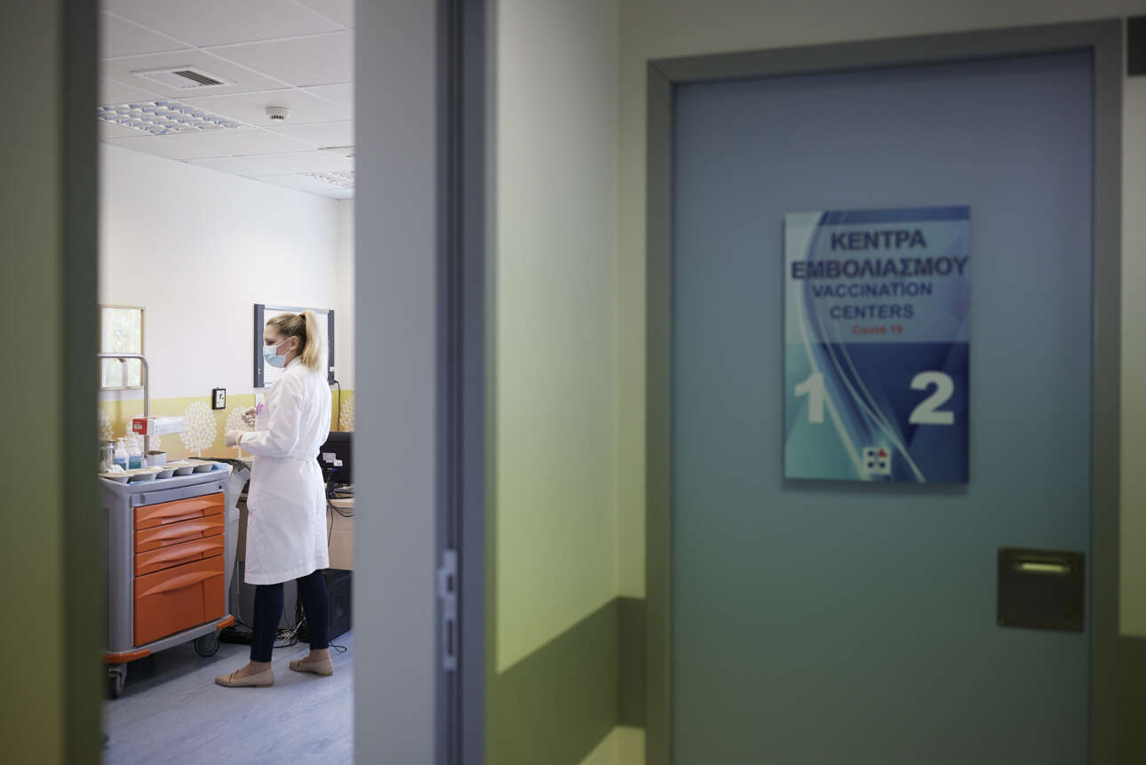 Εμβολιασμός 45-49: Πάνω από 130.000 έκλεισαν ραντεβού στην πρεμιέρα της πλατφόρμας