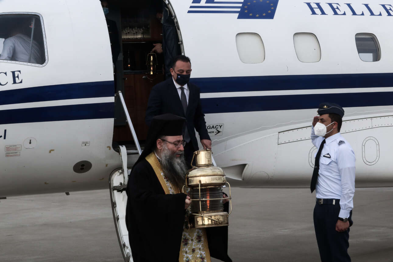 Στην Ελλάδα το Αγιο Φως