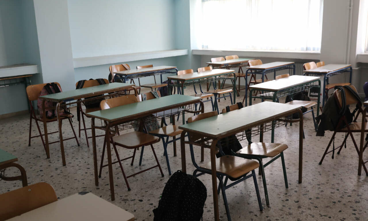 Θεσσαλονίκη: Μήνυση διευθύντριας σχολείου σε καθηγητή που προσήλθε για μάθημα χωρίς self test