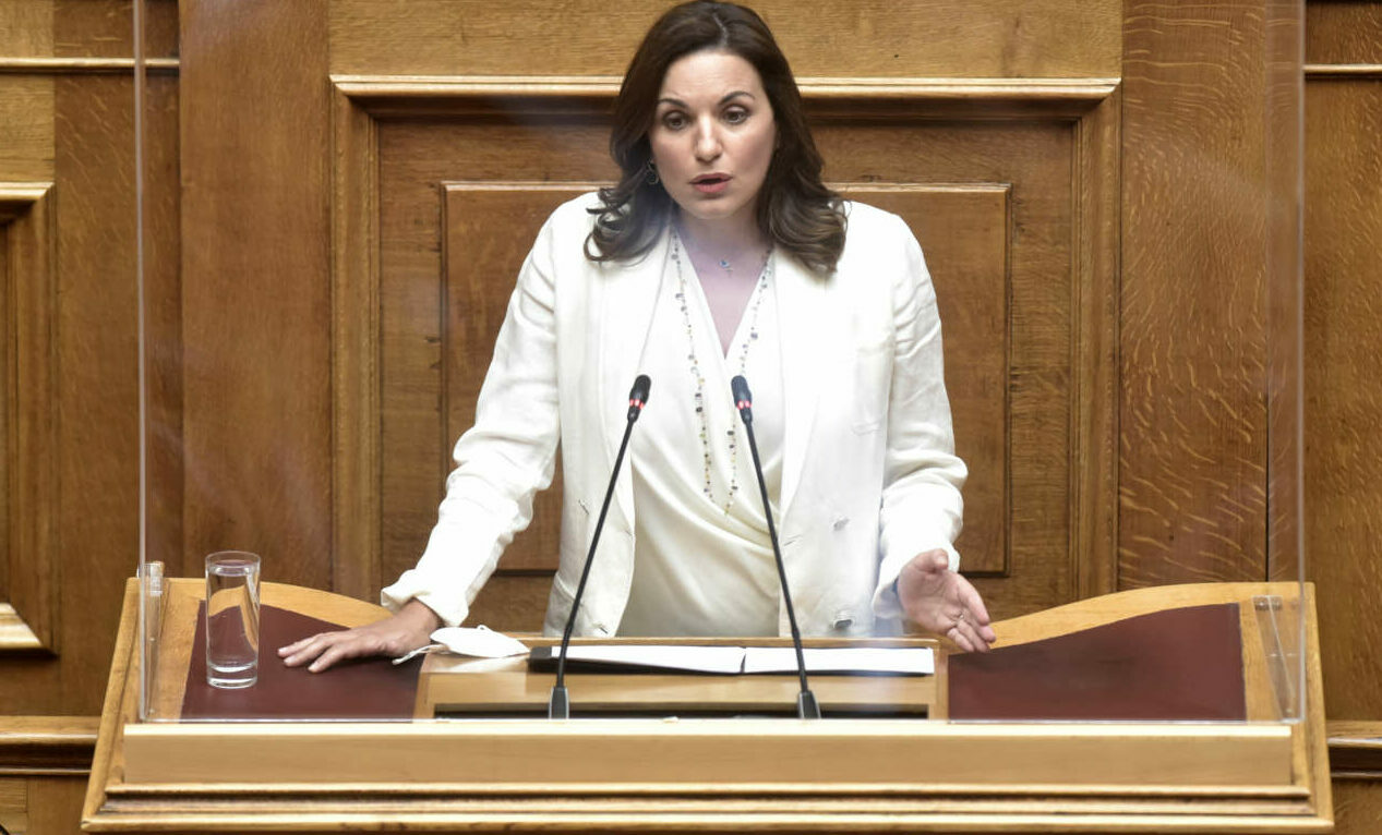 Ολγα Κεφαλογιάννη: Το νομοσχέδιο για τη συνεπιμέλεια, αντί να ενώνει, διχάζει