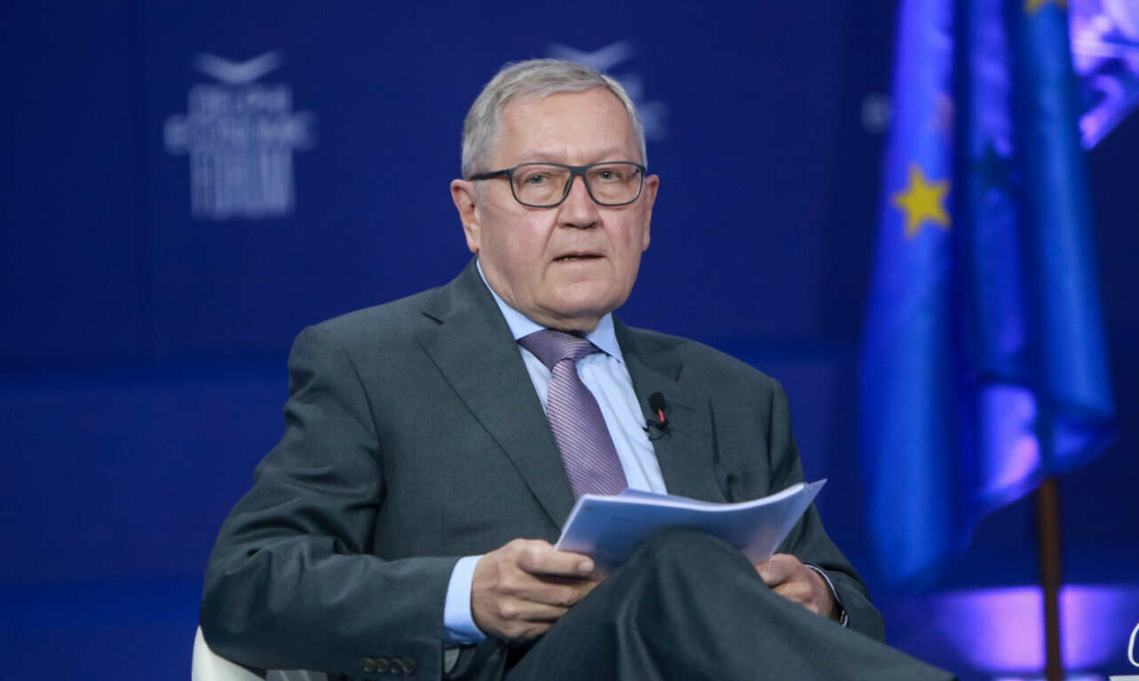 Ρέγκλινγκ: Σε 30 χρόνια θα υπάρχει το ευρώ και άλλα δύο νομίσματα