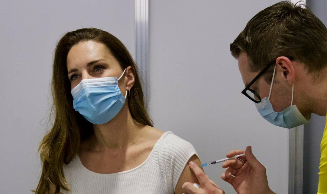 Εμβολιάστηκε η Κέιτ Μίντλετον, δούκισσα του Κέιμπριτζ