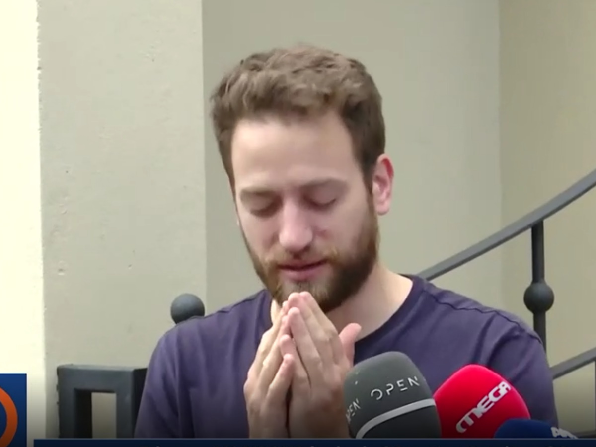 Σύζυγος Καρολάιν: Δεν έχω δύναμη να ασχοληθώ με σχόλια και υπόνοιες