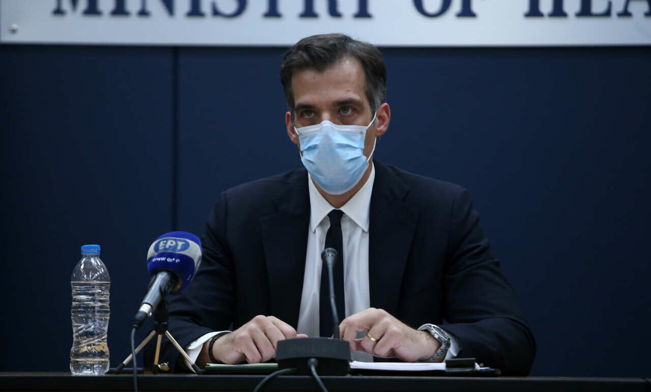 Αρκουμανέας: Στις επόμενες εβδομάδες έξω χωρίς μάσκες