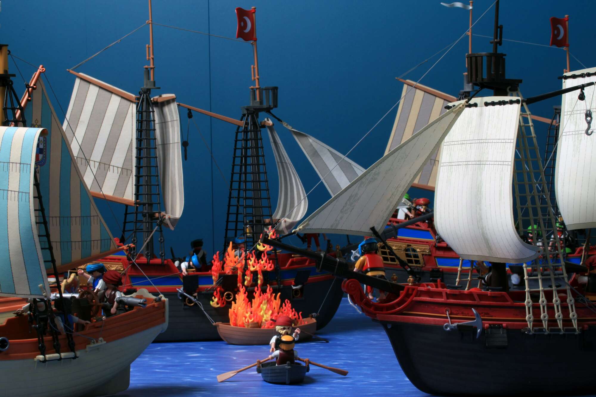 Τα Playmobil «ζωντανεύουν» την Επανάσταση στη Λέσβο