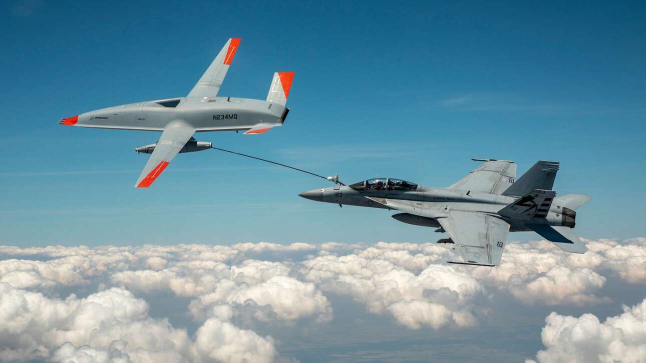 Για πρώτη φορά ανεφοδιασμός μαχητικού σε πτήση από drone