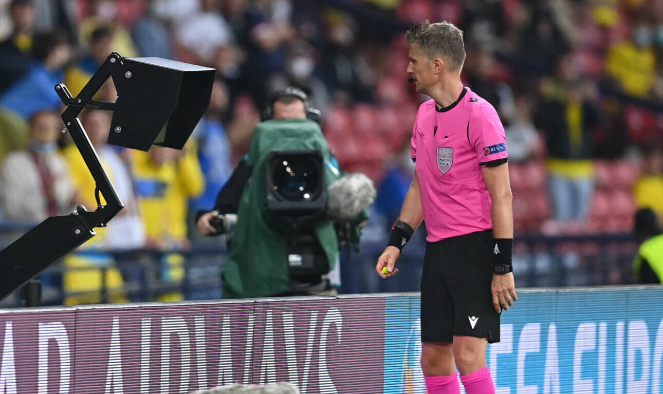 Ποιος δεν ήθελε την τεχνολογία στο ποδόσφαιρο;