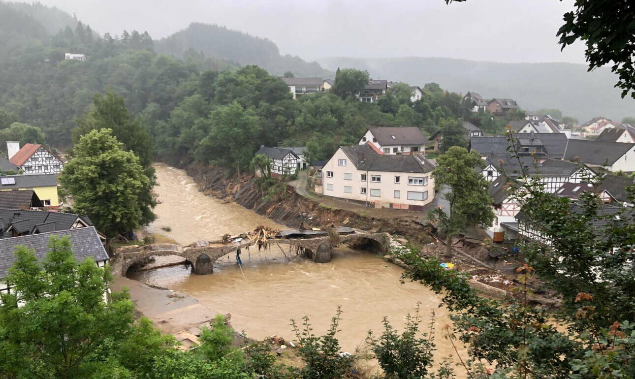 Ολική καταστροφή στη Γερμανία – Πάνω από 130 οι νεκροί, εκατοντάδες οι αγνοούμενοι