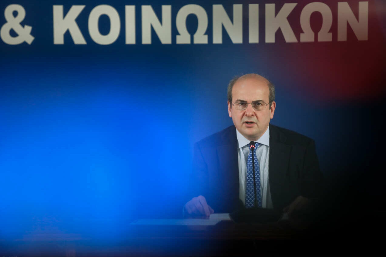 Χατζηδάκης: Ετοιμο το φθινόπωρο το νομοσχέδιο για τον εκσυγχρονισμό του ΟΑΕΔ και την κατάρτιση