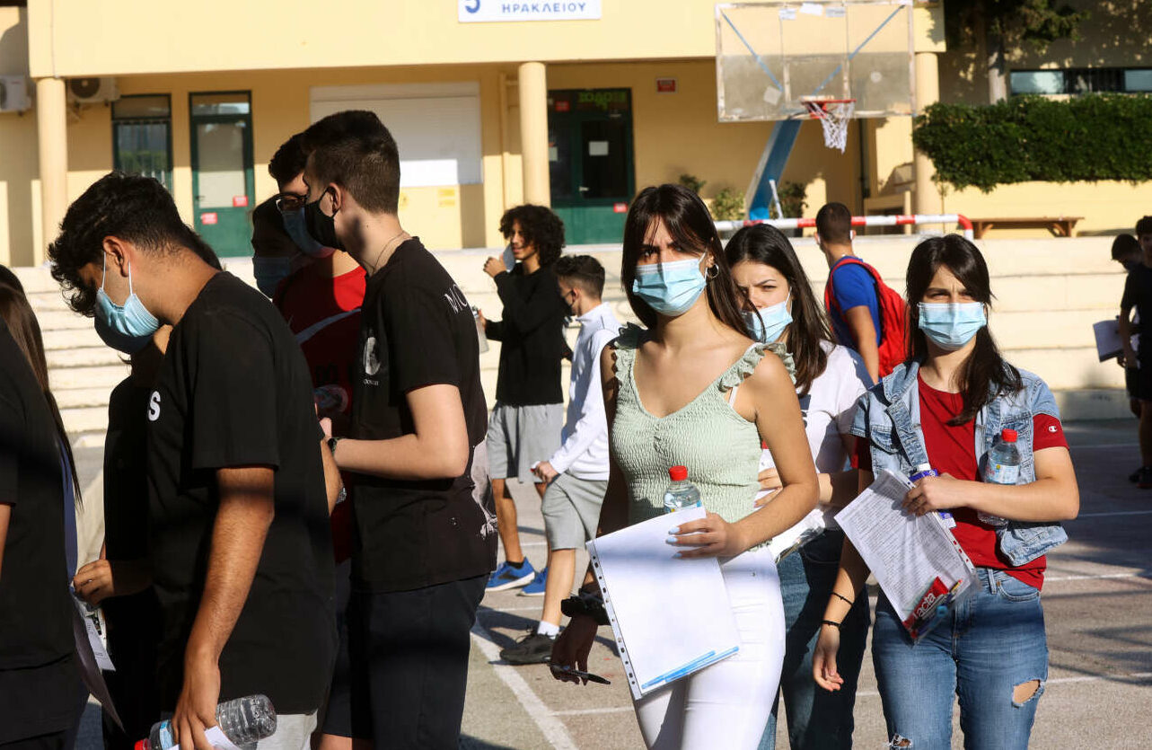 Παπαευαγγέλου: Αμεσα η εισήγηση για εμβολιασμό των 15 έως 17 ετών