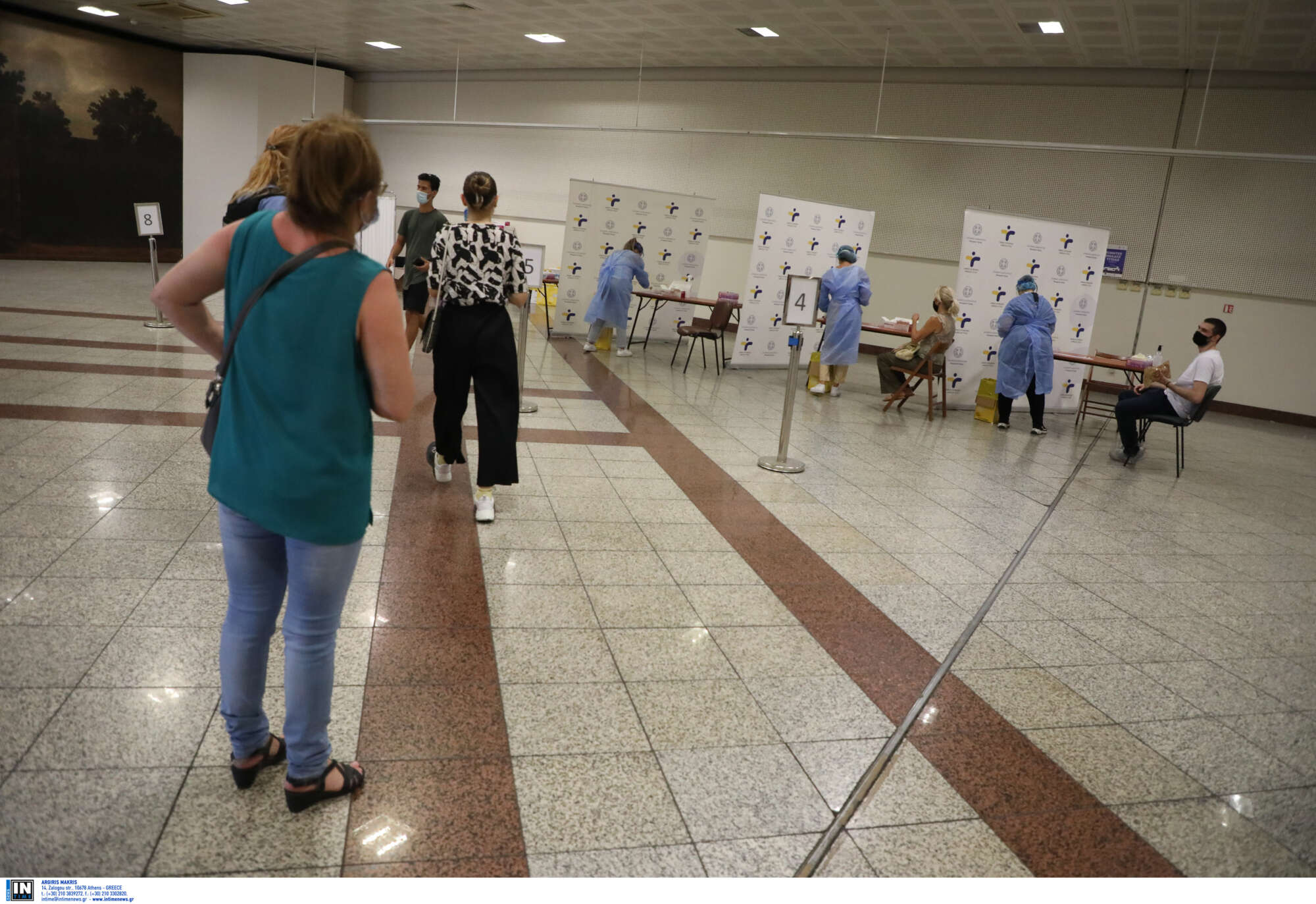 Κορονοϊός: 2.938 κρούσματα, επτά νεκροί και 135 διασωληνωμένοι