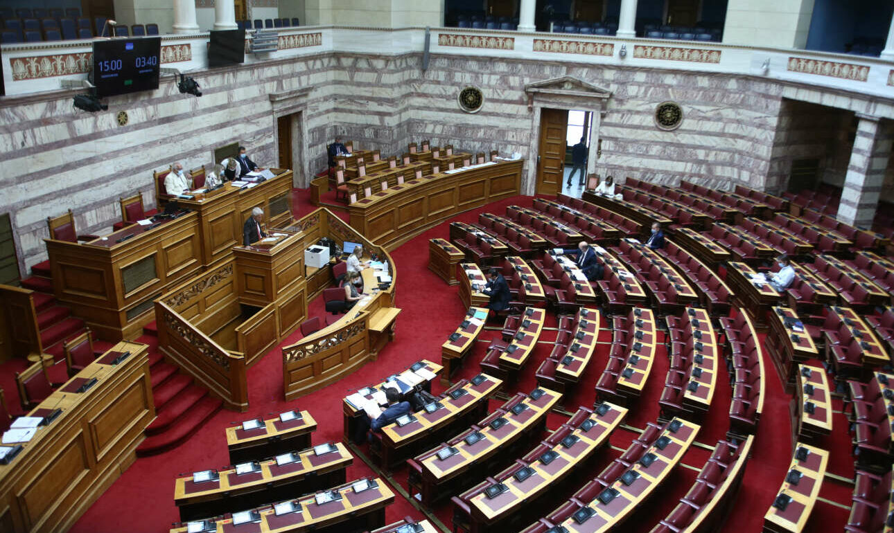 Βουλή: Ψηφίστηκε το νομοσχέδιο για το «Ηρακλής 2»