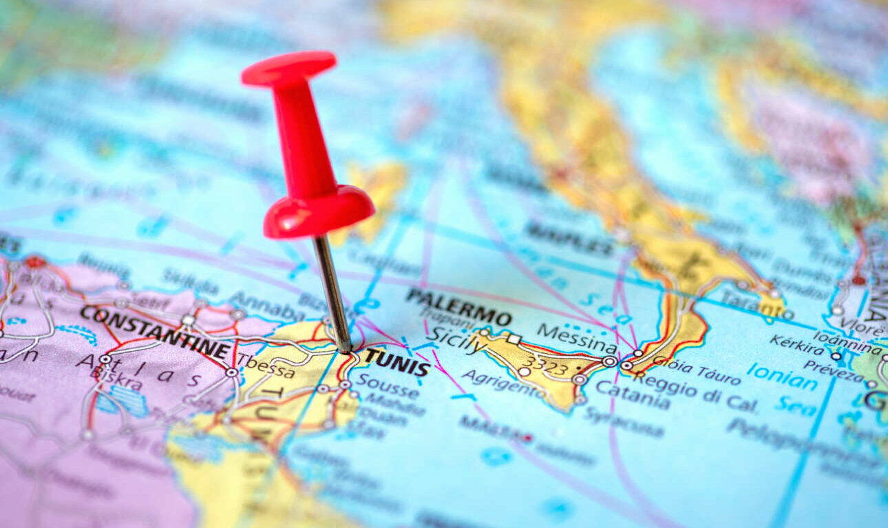 Γιατί όλοι έχουν το βλέμμα τους στραμμένο στην Τυνησία;