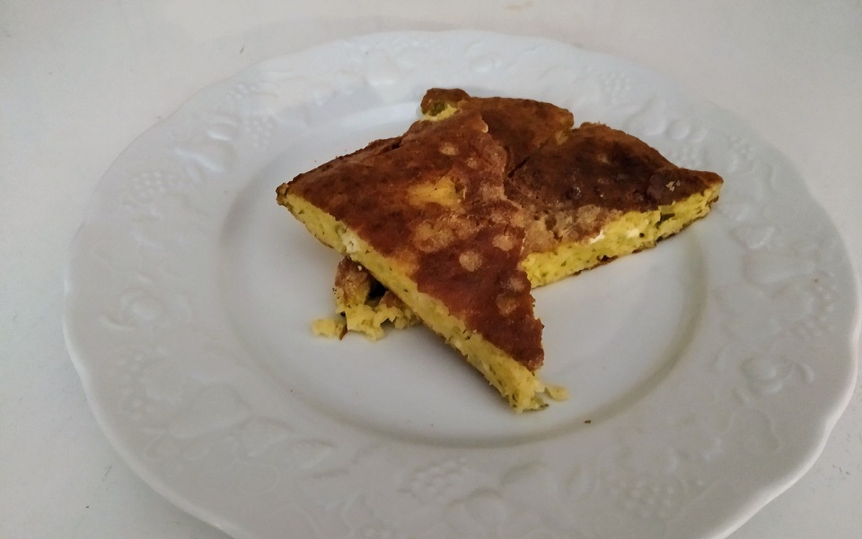 Κλασική ζυμαρόπιτα (και λαχανόψωμο)