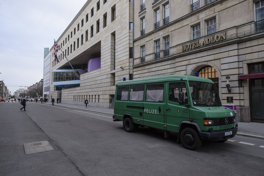 Οι Ρώσοι θυμήθηκαν τον Ψυχρό Πόλεμο και γέμισαν κατασκόπους το Βερολίνο
