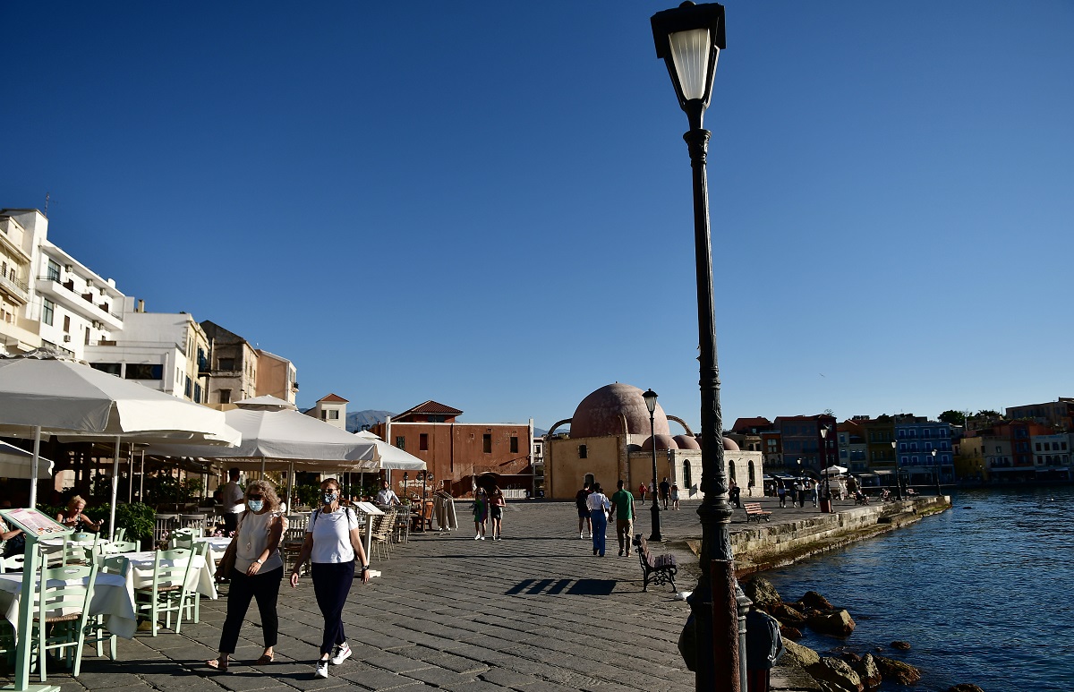 Χαρδαλιάς: Σε μίνι lockdown Χανιά και Ζάκυνθος