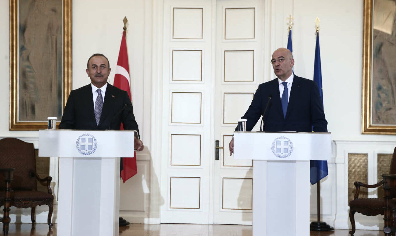 Επικοινωνία Δένδια-Τσαβούσογλου – Δύο αεροσκάφη στέλνει η Τουρκία