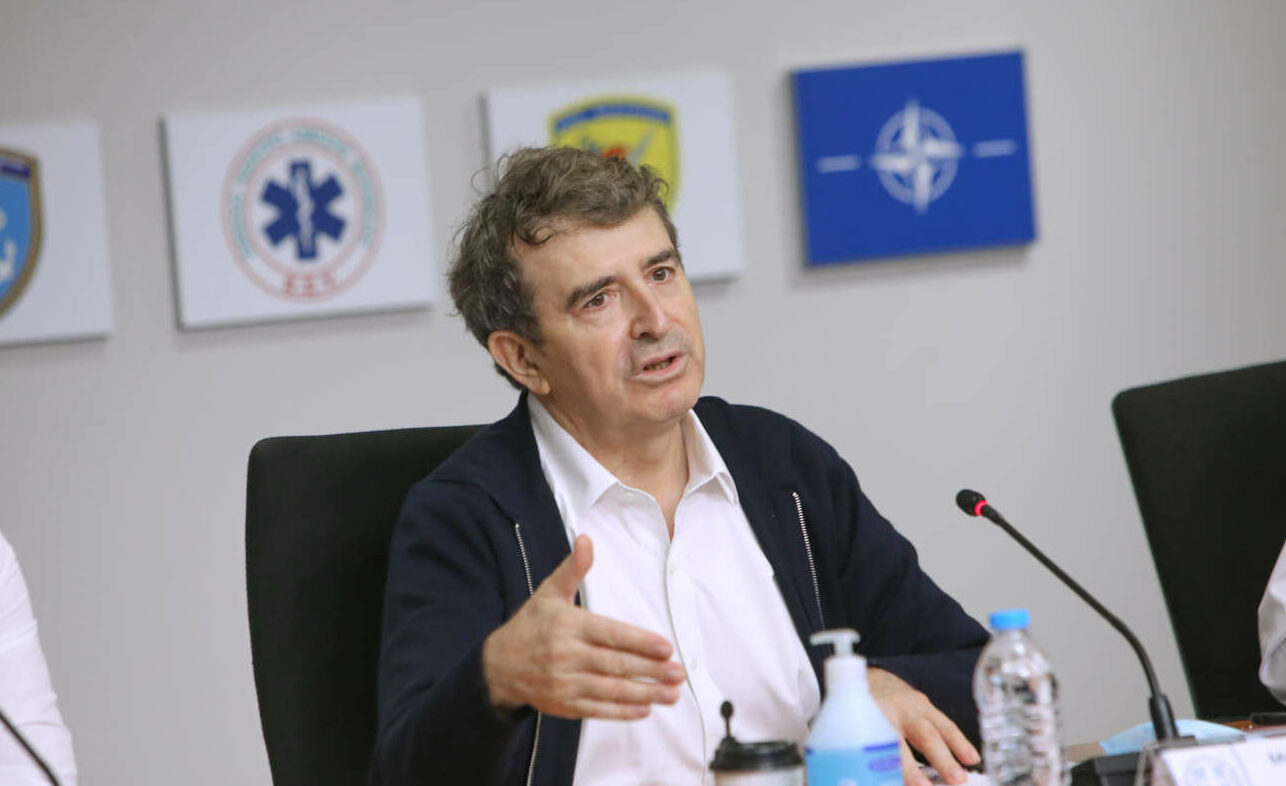 Ο Χρυσοχοΐδης απαντά στον ΣΥΡΙΖΑ: Και πυροσβέστης και επιτελικός, συνεχώς παρών